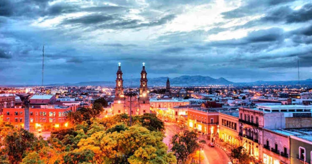 En El Centro 3 Hermoso Loft Familiar Ac Wifi 300 Mbps Aguascalientes Dış mekan fotoğraf